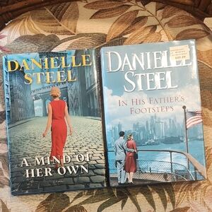 SPRING 🌼 READING 2026: DANIELLE STEEL NOVEL SET